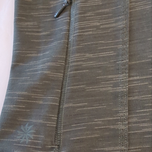 Athleta Striated Hope Full Zip Jacket Heather Olive Green Size Small EUC $149 - Picture 6 of 7